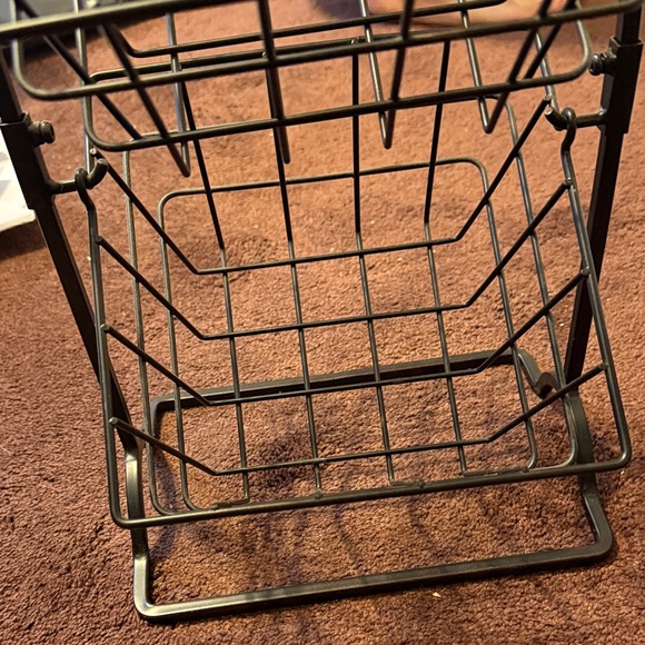 Black Metal Wire Storage Rack - Picture 3 of 3